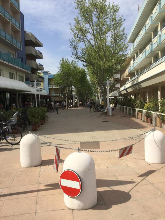 Appartamento Viale Pedonale A Due Passi Dal Mare Bellaria-Igea Marina Exterior foto